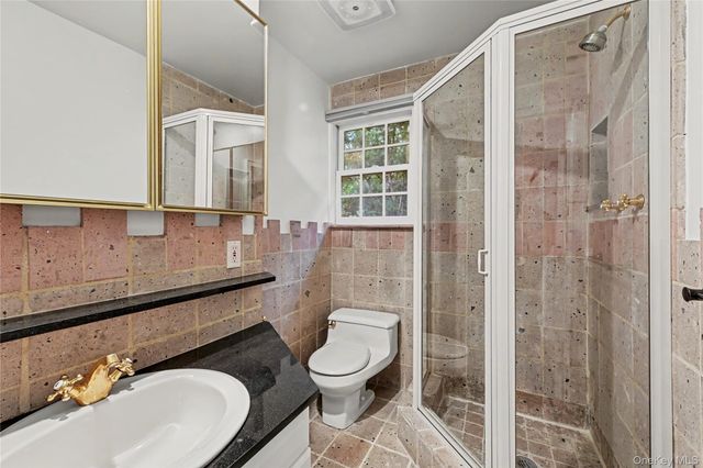 25 Vanderburgh Avenue, Larchmont, NY 10538
