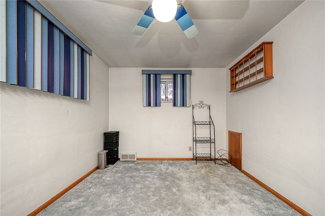 609 Regency Dr, Plum Boro, PA 15239