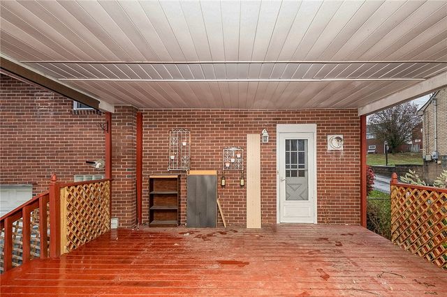 609 Regency Dr, Plum Boro, PA 15239