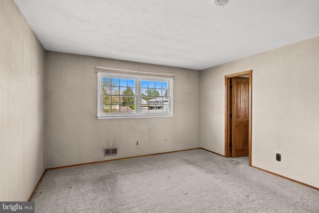 51 BOLTON RD, Trenton, NJ 08610