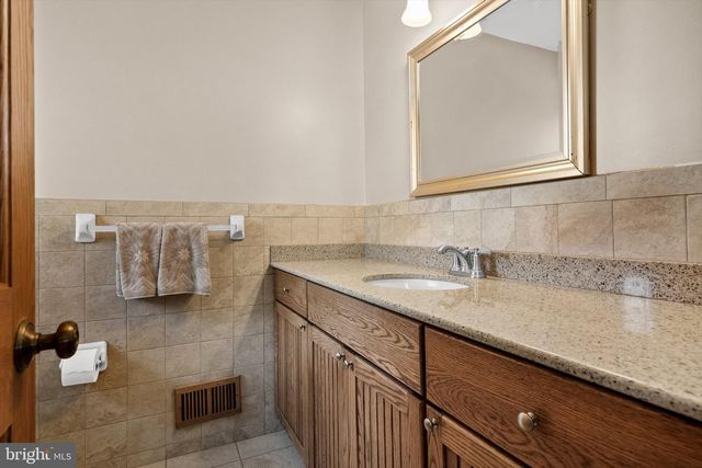 51 BOLTON RD, Trenton, NJ 08610