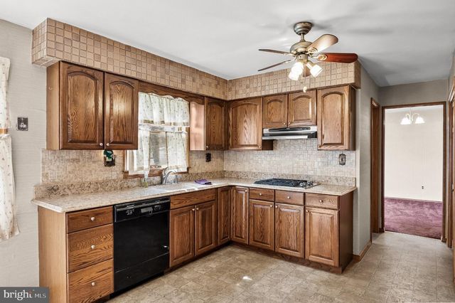 51 BOLTON RD, Trenton, NJ 08610