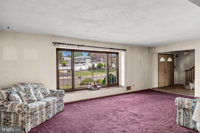 51 BOLTON RD, Trenton, NJ 08610