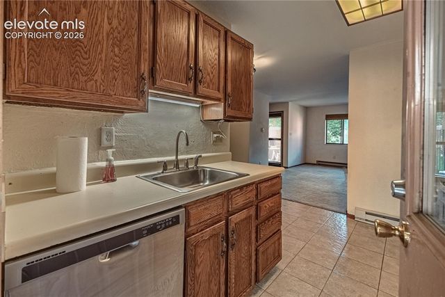 52 El Paso Boulevard 2B, Manitou Springs, CO 80829