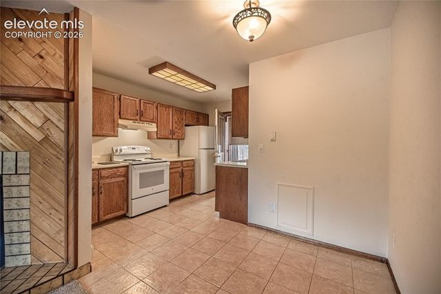52 El Paso Boulevard 2B, Manitou Springs, CO 80829