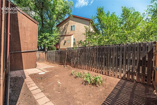 52 El Paso Boulevard 2B, Manitou Springs, CO 80829