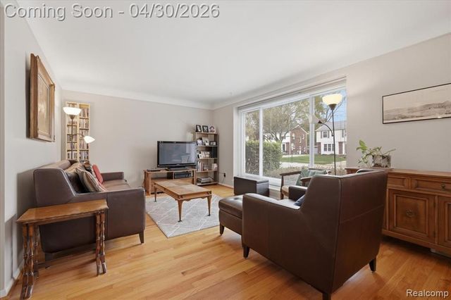 1919 Catalpa Drive, Berkley, MI 48072