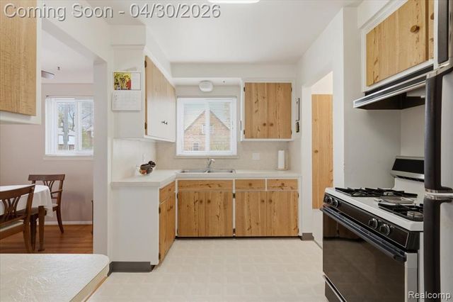 1919 Catalpa Drive, Berkley, MI 48072