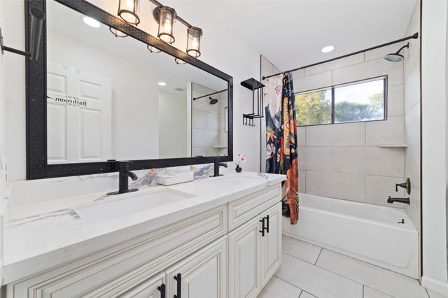 16026 Autumn Falls Lane, Houston, TX 77095