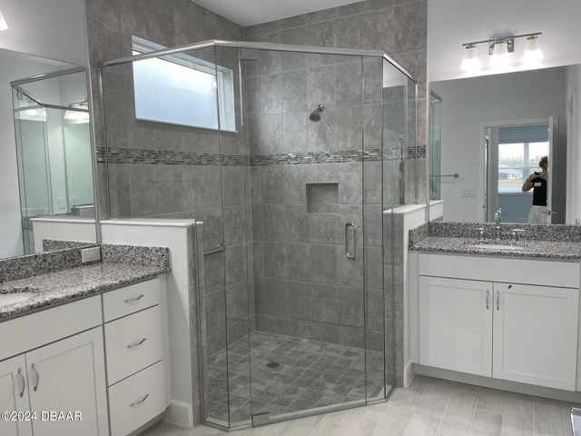 818 Bama Breeze Drive, Daytona Beach, FL 32124