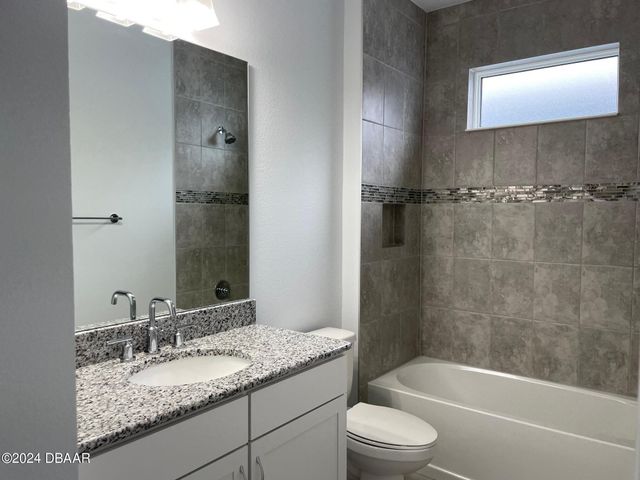 818 Bama Breeze Drive, Daytona Beach, FL 32124