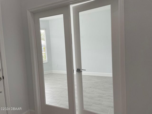 818 Bama Breeze Drive, Daytona Beach, FL 32124