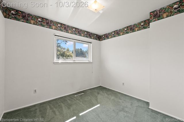 1311 Winchcombe Drive, Bloomfield Charter Township, MI 48304