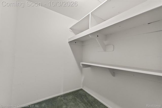 1311 Winchcombe Drive, Bloomfield Charter Township, MI 48304