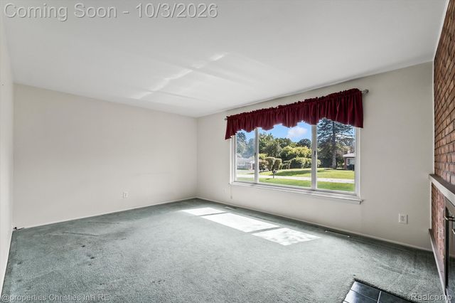 1311 Winchcombe Drive, Bloomfield Charter Township, MI 48304