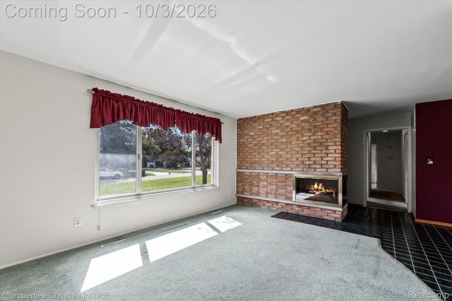 1311 Winchcombe Drive, Bloomfield Charter Township, MI 48304