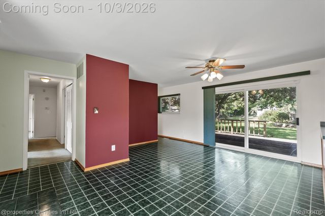 1311 Winchcombe Drive, Bloomfield Charter Township, MI 48304