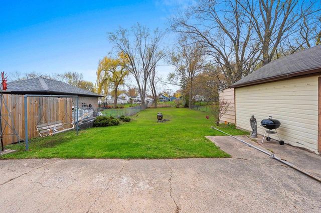 1426 CROOKS STREET, Green Bay, WI 54301