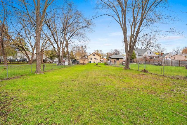 1426 CROOKS STREET, Green Bay, WI 54301