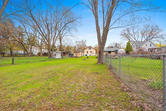1426 CROOKS STREET, Green Bay, WI 54301