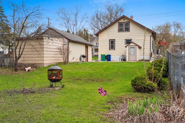 1426 CROOKS STREET, Green Bay, WI 54301