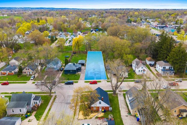 1426 CROOKS STREET, Green Bay, WI 54301