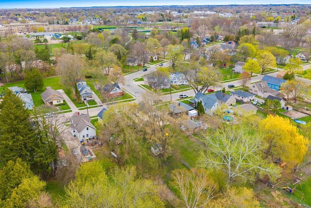 1426 CROOKS STREET, Green Bay, WI 54301