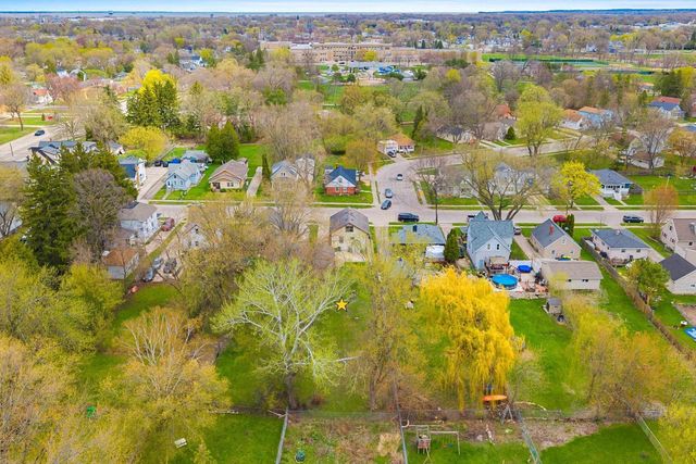 1426 CROOKS STREET, Green Bay, WI 54301