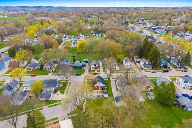 1426 CROOKS STREET, Green Bay, WI 54301