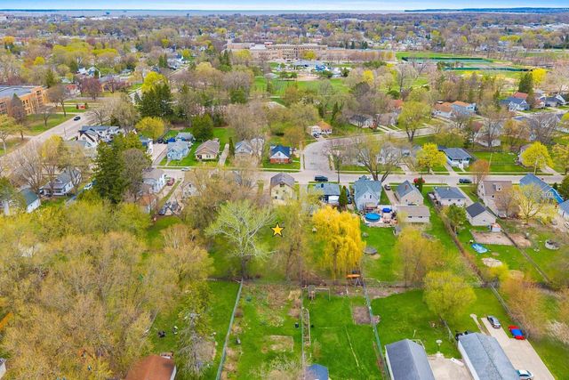 1426 CROOKS STREET, Green Bay, WI 54301