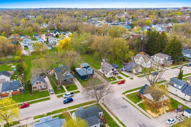 1426 CROOKS STREET, Green Bay, WI 54301