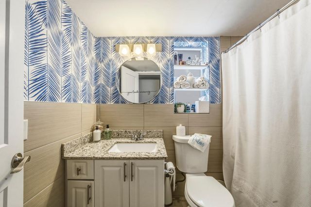 40 Isle Of Venice Drive 9, Fort Lauderdale, FL 33301