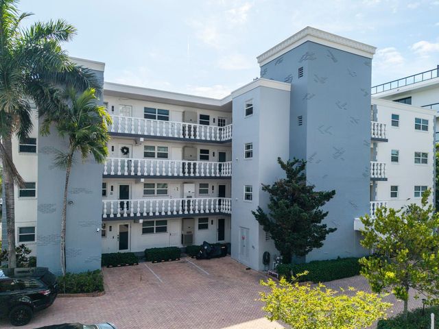 40 Isle Of Venice Drive 9, Fort Lauderdale, FL 33301