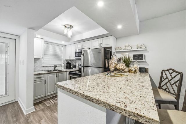 40 Isle Of Venice Drive 9, Fort Lauderdale, FL 33301