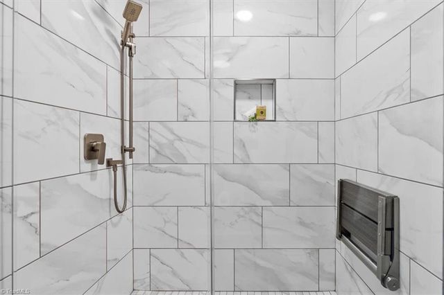 2912 W Cornwallis Drive, Greensboro, NC 27408