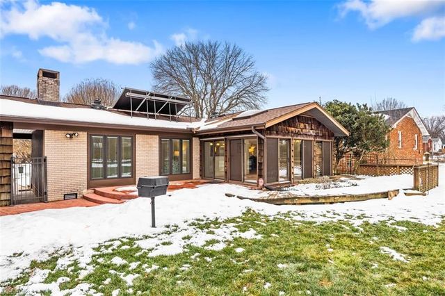 2912 W Cornwallis Drive, Greensboro, NC 27408