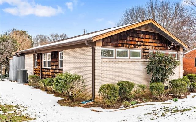 2912 W Cornwallis Drive, Greensboro, NC 27408