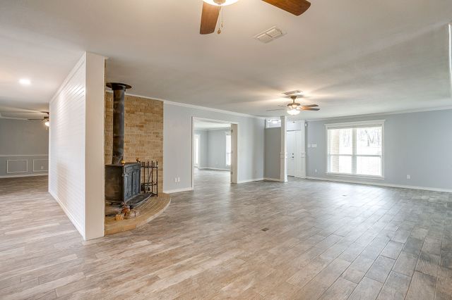 2137 Fm 3136, Cleburne, TX 76031