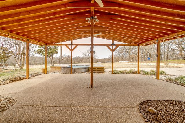 2137 Fm 3136, Cleburne, TX 76031