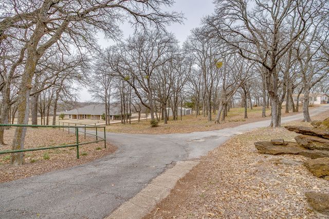 2137 Fm 3136, Cleburne, TX 76031