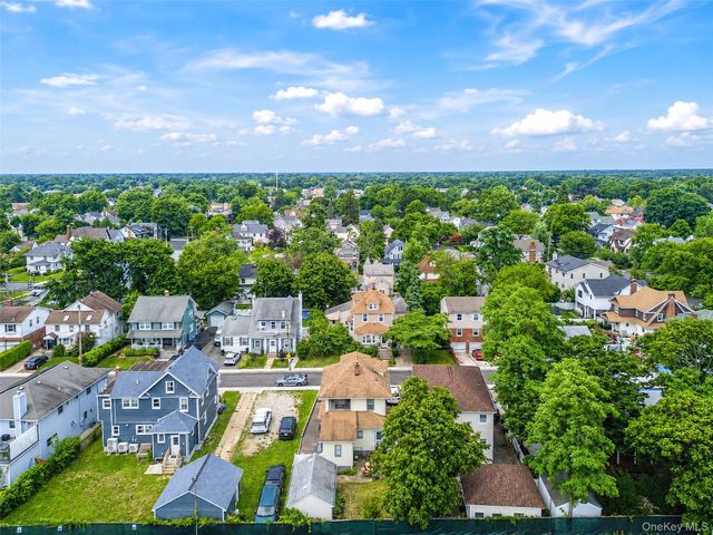 22 Devine Street, Lynbrook, NY 11563