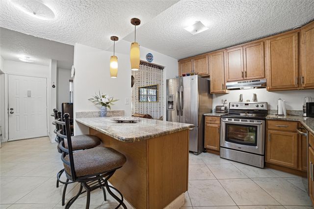 7653 NW 79th Avenue 114, Tamarac, FL 33321