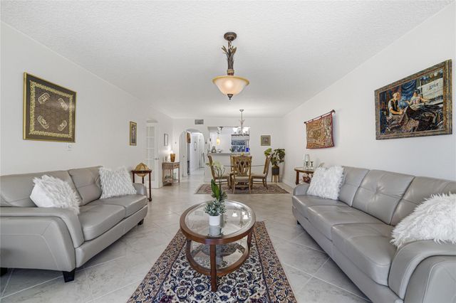 7653 NW 79th Avenue 114, Tamarac, FL 33321