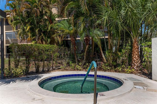 7653 NW 79th Avenue 114, Tamarac, FL 33321