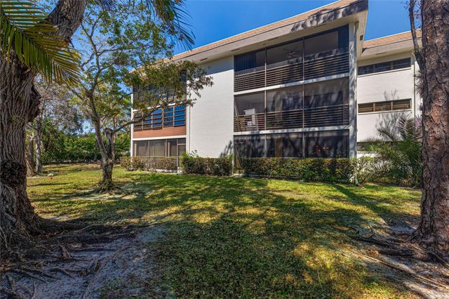 7653 NW 79th Avenue 114, Tamarac, FL 33321