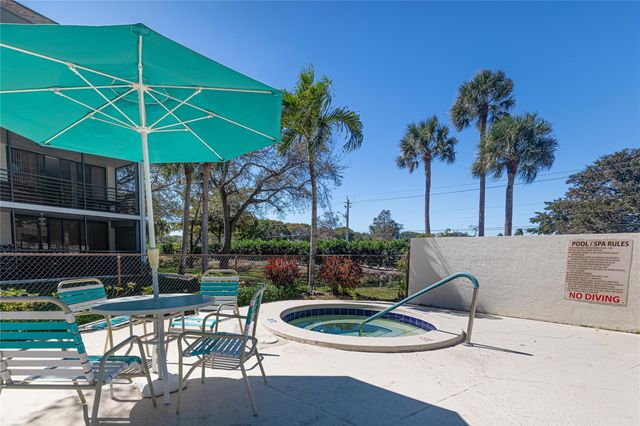 7653 NW 79th Avenue 114, Tamarac, FL 33321