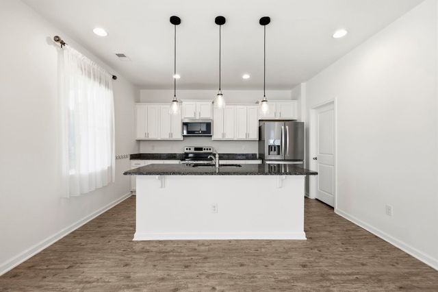 550 Hay Hill Ln., Myrtle Beach, SC 29579