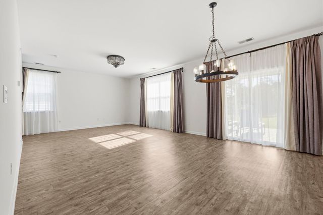 550 Hay Hill Ln., Myrtle Beach, SC 29579