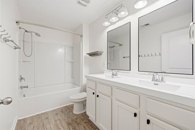 550 Hay Hill Ln., Myrtle Beach, SC 29579