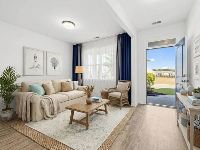 550 Hay Hill Ln., Myrtle Beach, SC 29579